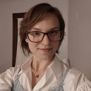 Meet your Posher, Alicia